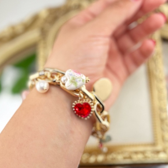 Whimsical Gold Charm Bracelet - Picture 10 of 11